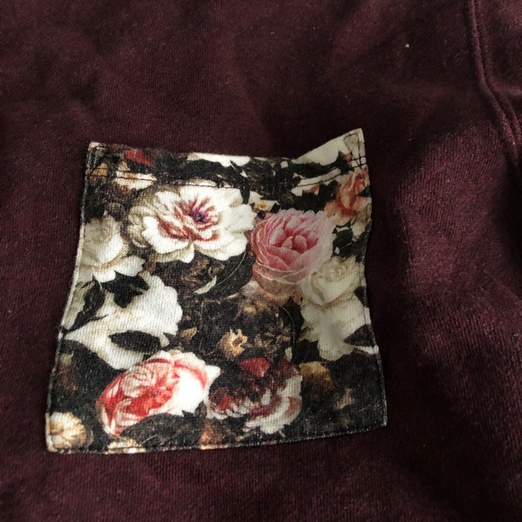 Maroon Floral Crew Neck - Picture 2 of 3